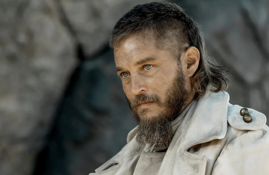«Vikings» star Travis Fimmel will play in the «Dune» prequel series.. The actor will join Emily Watson, Shirley Henderson and Indira Varma in «Dune: The Sisterhood», which will tell the story of the formation of a powerful organization of women, Ben Gesserit, and two sisters from the Harkonnen family (Watson and Henderson), who will fight against the forces that threaten the future of humanity.
Fimmel will play Desmond Hart, a charismatic soldier with a mysterious past who will try to win the emperor's trust at the expense of the sisterhood.