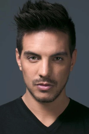 Vadhir Derbez