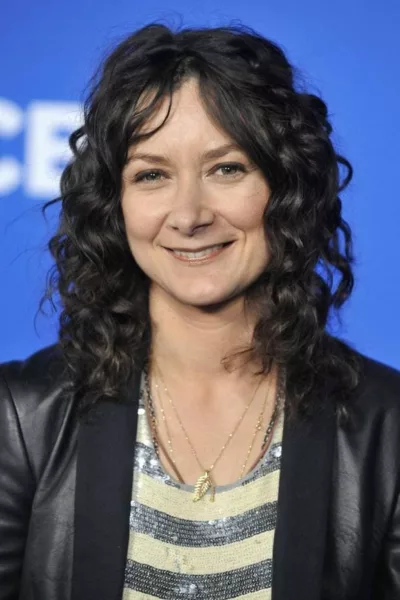 Sara Gilbert