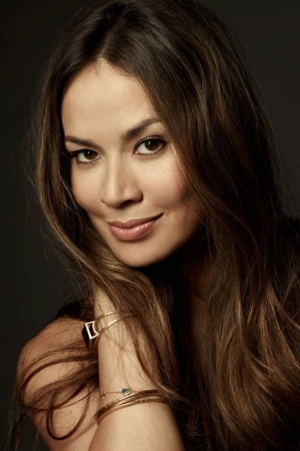 Moon Bloodgood