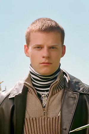 Lucas Hedges