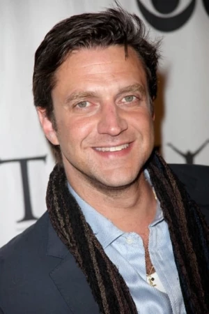 Raúl Esparza