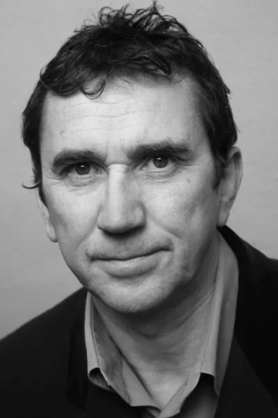 Phil Daniels