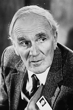 Desmond Llewelyn