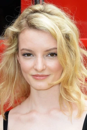 Dakota Blue Richards