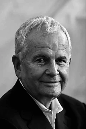 Ian Holm