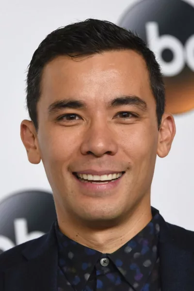 Conrad Ricamora