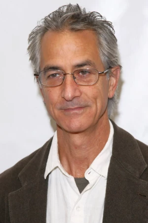 David Strathairn