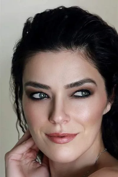 Adrianne Curry