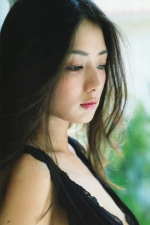 Moemi Katayama