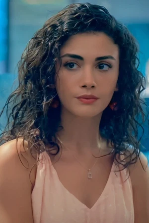 Özge Yağız