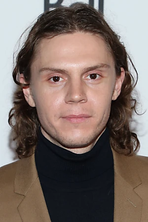 Evan Peters