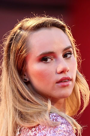 Suki Waterhouse