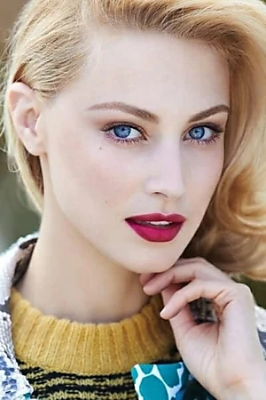 Sarah Gadon