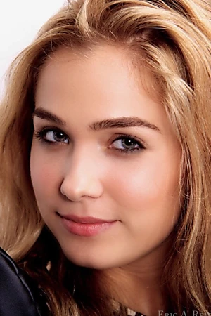 Haley Lu Richardson