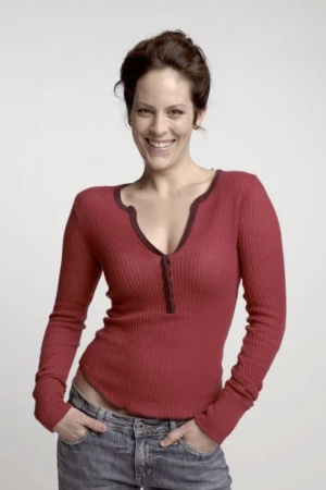 Annabeth Gish