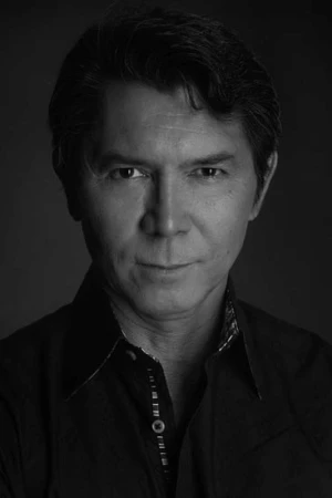 Lou Diamond Phillips