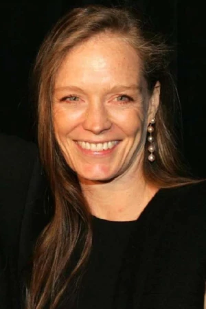 Suzy Amis