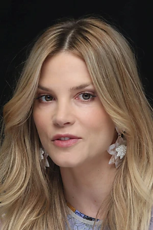 Sylvia Hoeks