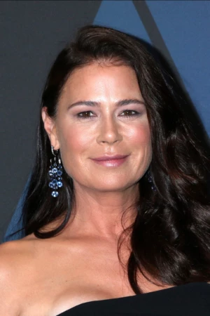 Maura Tierney