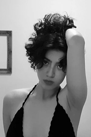 Zara Hanifeh