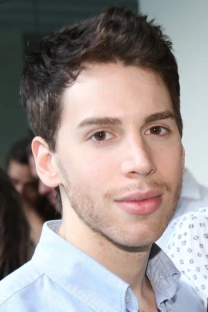 Jordan Gavaris