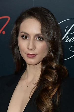 Troian Bellisario