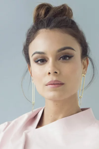 Nathalie Kelley