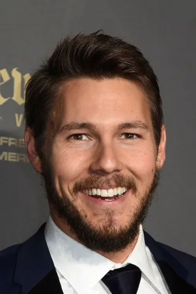 Scott Clifton