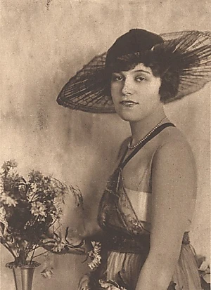 Edith Hallor