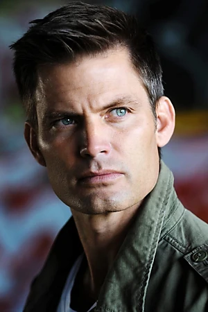 Casper Van Dien