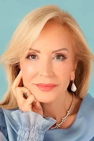 Carmen Lomana