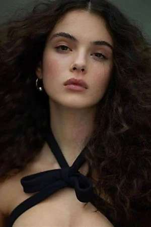 Deva Cassel