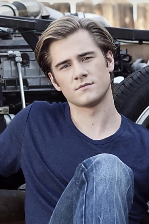 Luke Benward