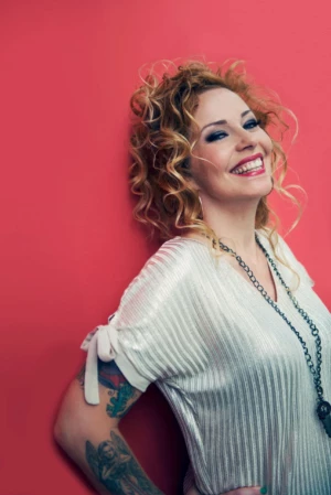 Anneke van Giersbergen