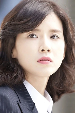 Lee Bo-young