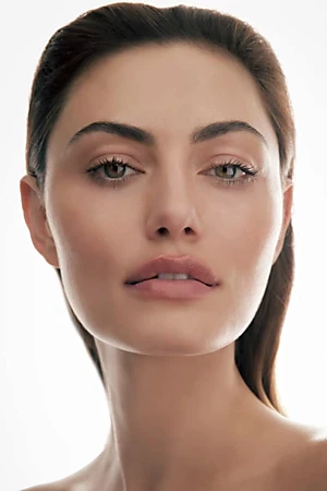 Phoebe Tonkin