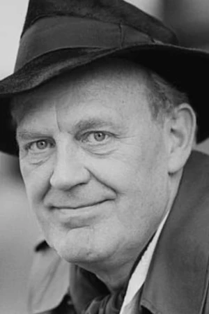 Joss Ackland