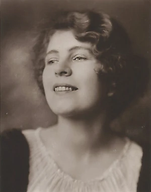 Sybil Smolova