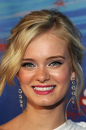 Sara Paxton