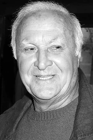 Robert Loggia