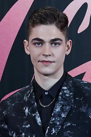 Hero Fiennes Tiffin