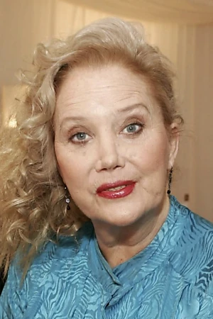 Sally Kirkland