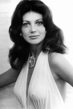 Gayle Hunnicutt