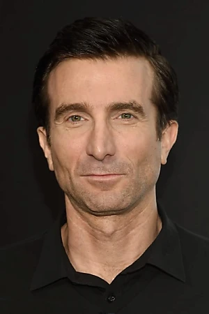 Sharlto Copley