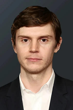 Evan Peters