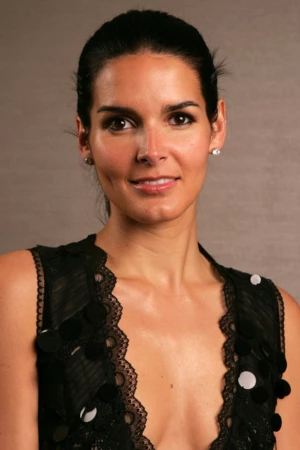 Angie Harmon