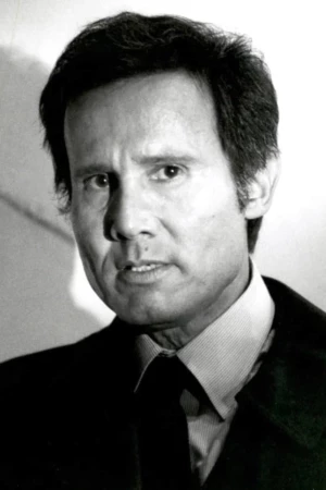 Henry Silva