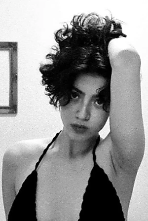 Zara Hanifeh