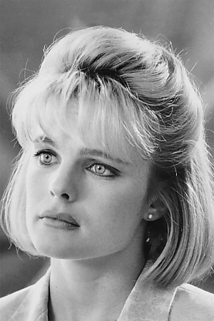 Erika Eleniak